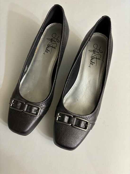 Life Stride Shoes - Life Stride Women’s Gray Leather Square-Toe Black Wedge Heels Size 8.5M